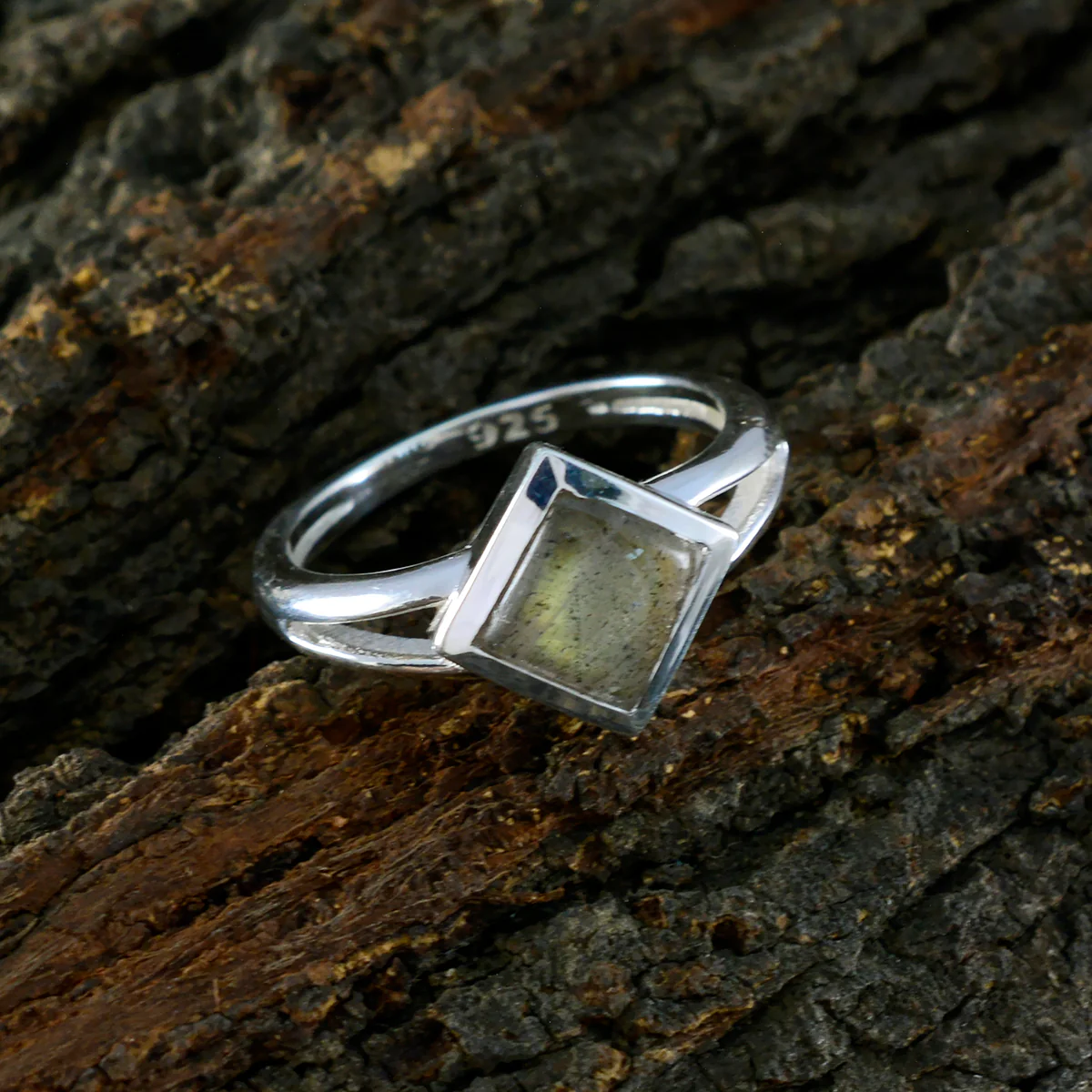 Labradorite Solitaire American Silver Gray Gemstones Dainty Modern Ring Jewellery - Image 3