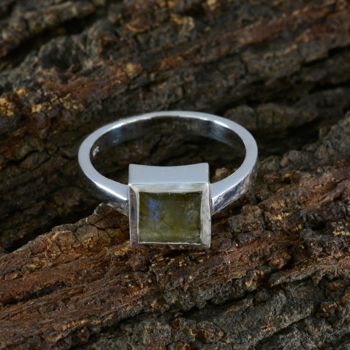 Labradorite Solitaire Egyptian Silver Gray Gemstone Featherlight Graceful Ring Jewellery - Image 3