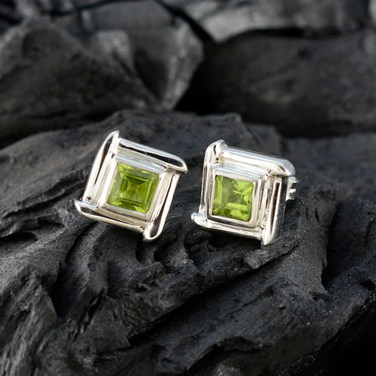 Peridot American Amanda Solitaire Stud Green 92.5 Silver Earring - Image 3