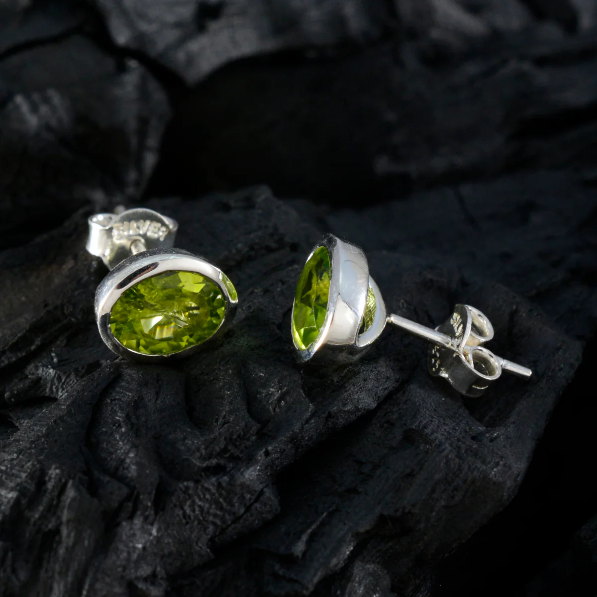 Peridot German Min-seo Solitaire Stud Green 925 Sterling Silver Earring - Image 4