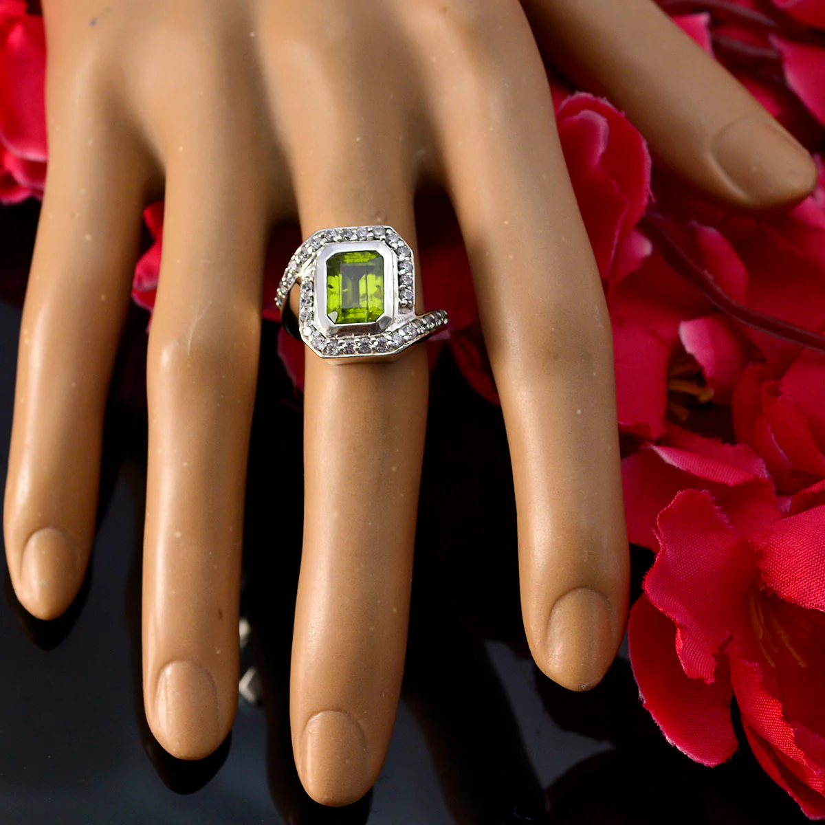 Peridot Halo French Silver Green Gemstone Eye-catching Contemporary Ring Jewelry - Image 6