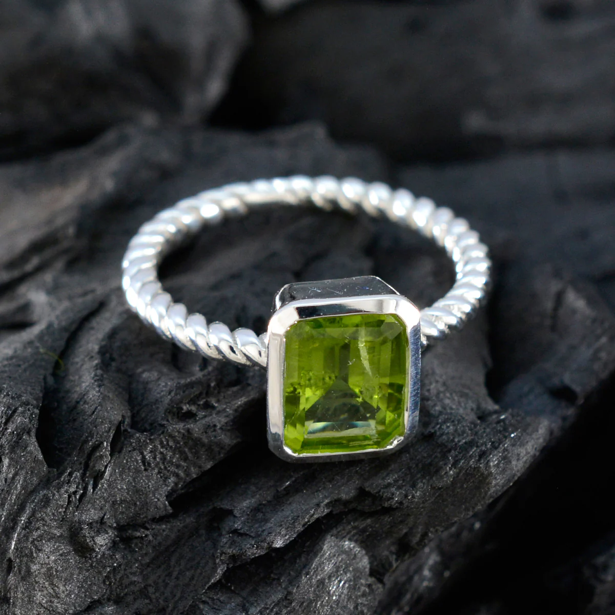 Peridot Solitaire Indian 92.5 Silver Green Gemstones Featherlight Trendy Ring Jewelry - Image 4