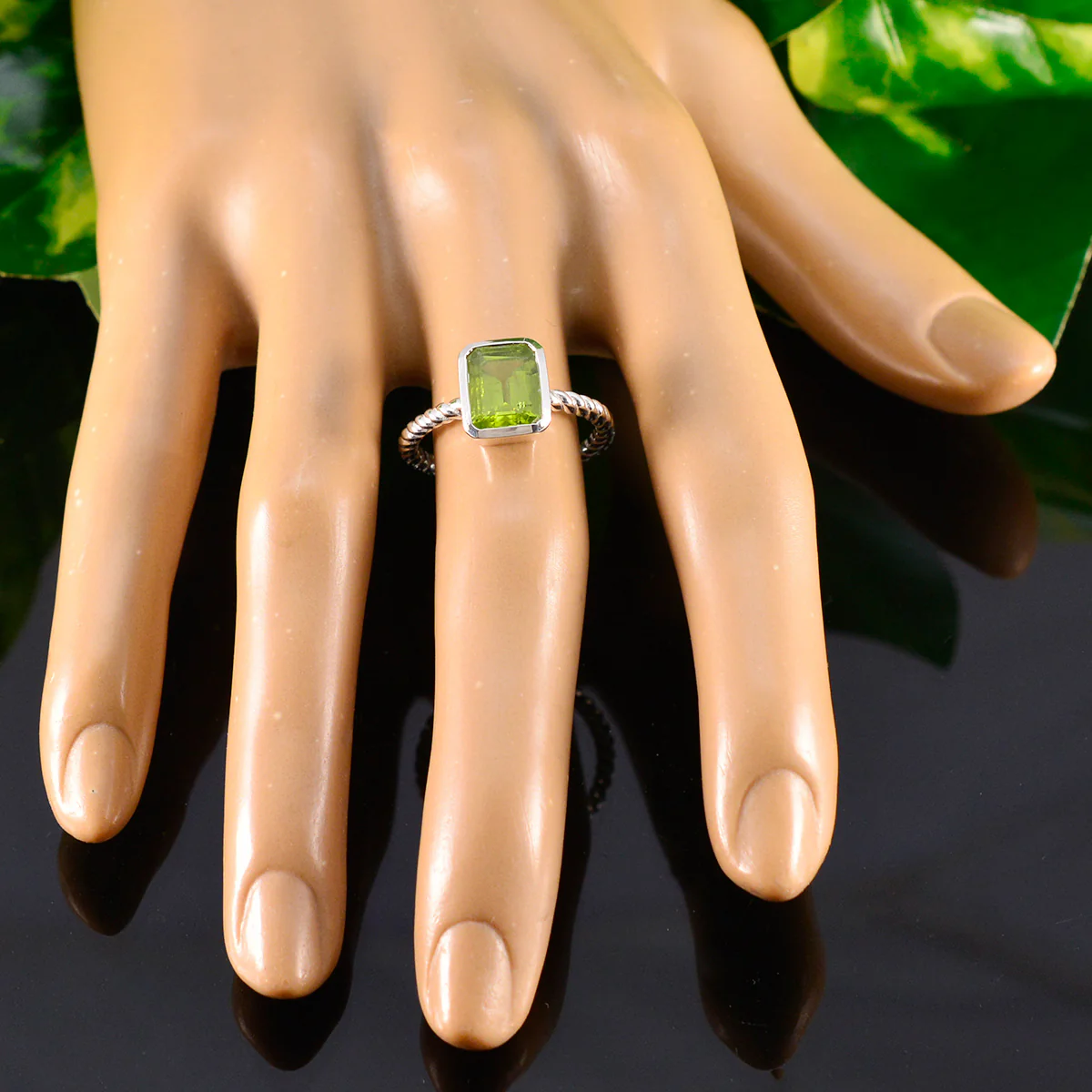 Peridot Solitaire Indian 92.5 Silver Green Gemstones Featherlight Trendy Ring Jewelry - Image 5