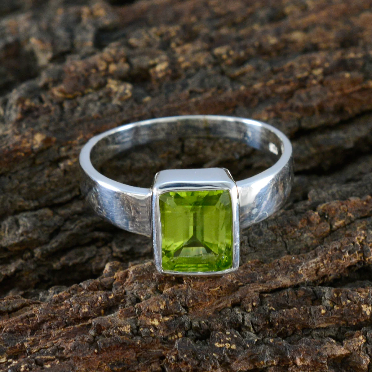 Peridot Solitaire Indian 92.5 Silver Green Gemstones Slim Sophisticated Ring Jewelry - Image 3
