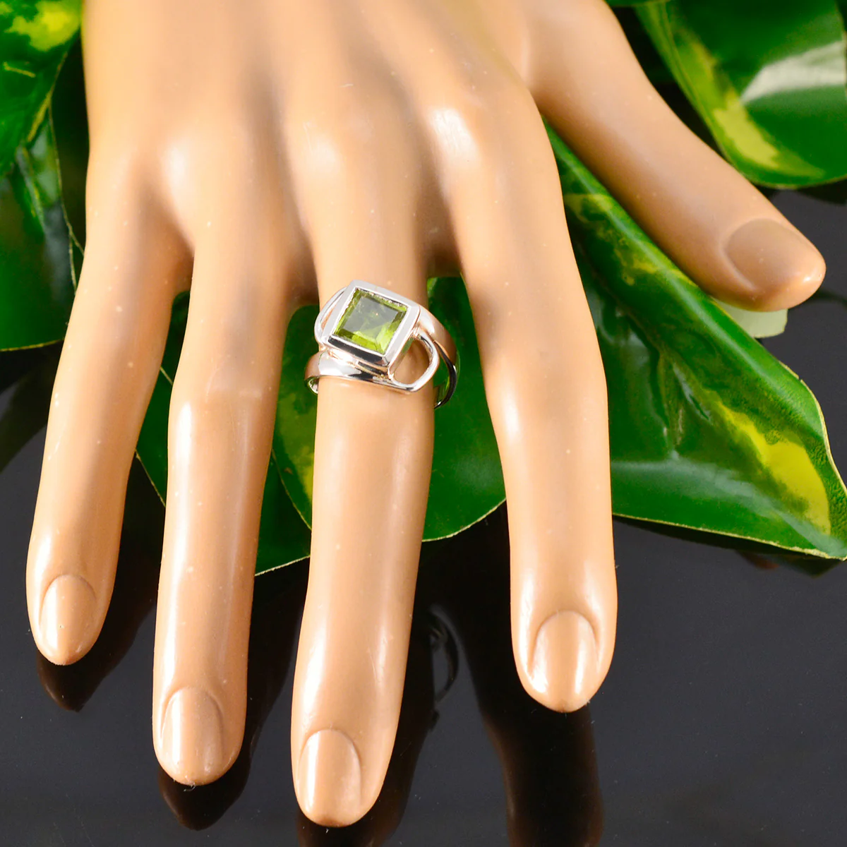 Peridot Solitaire Indian 925 Silver Green Gemstones Minimal Boho Ring Jewelry - Image 5