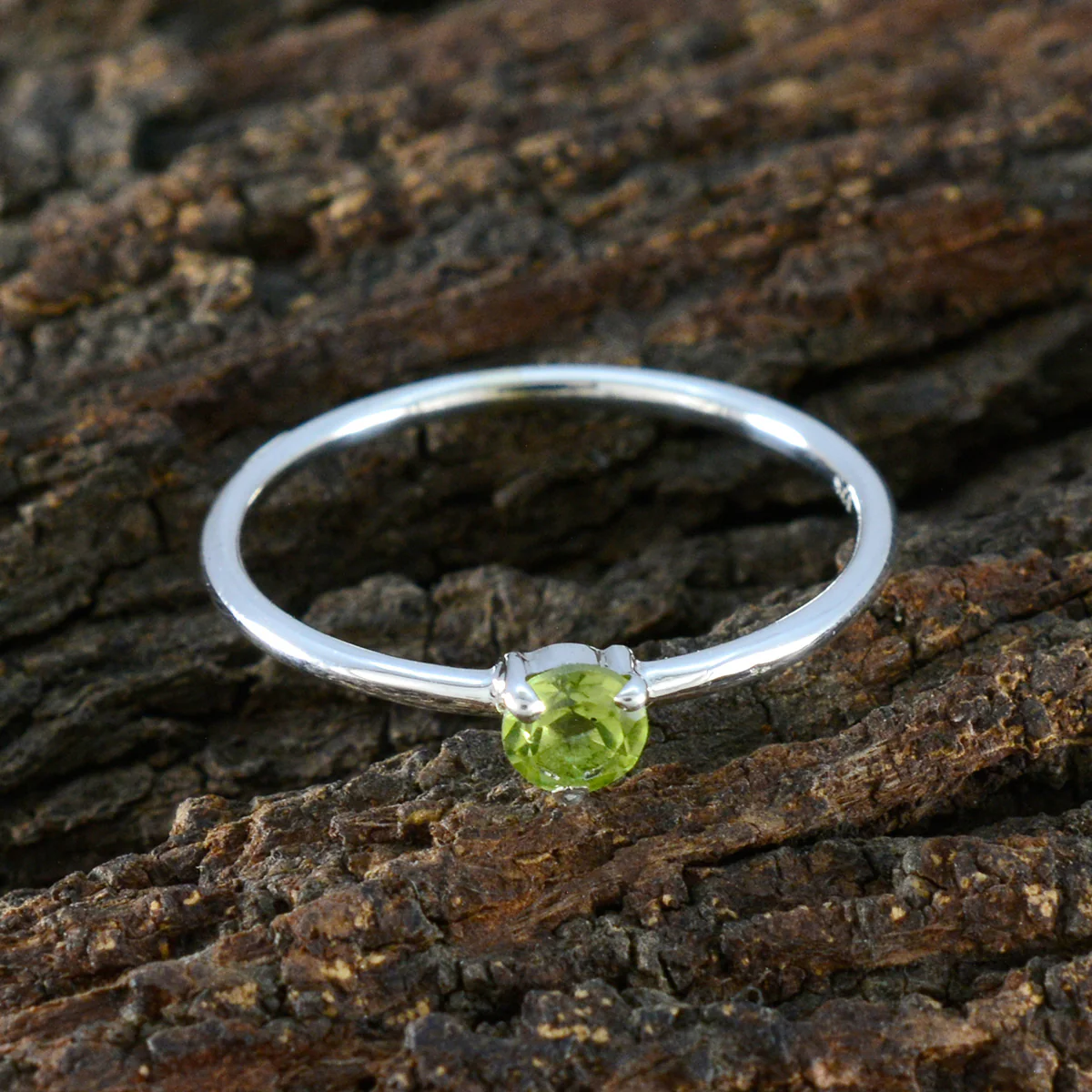 Peridot Solitaire Japanese Silver Green Gemstone Minimalist Modern Ring Jewellery - Image 3