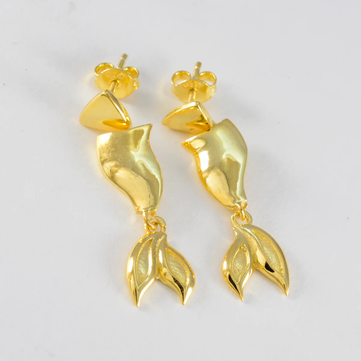 Plain American Amanda multiple Stud Gray Silver Earring - Image 2