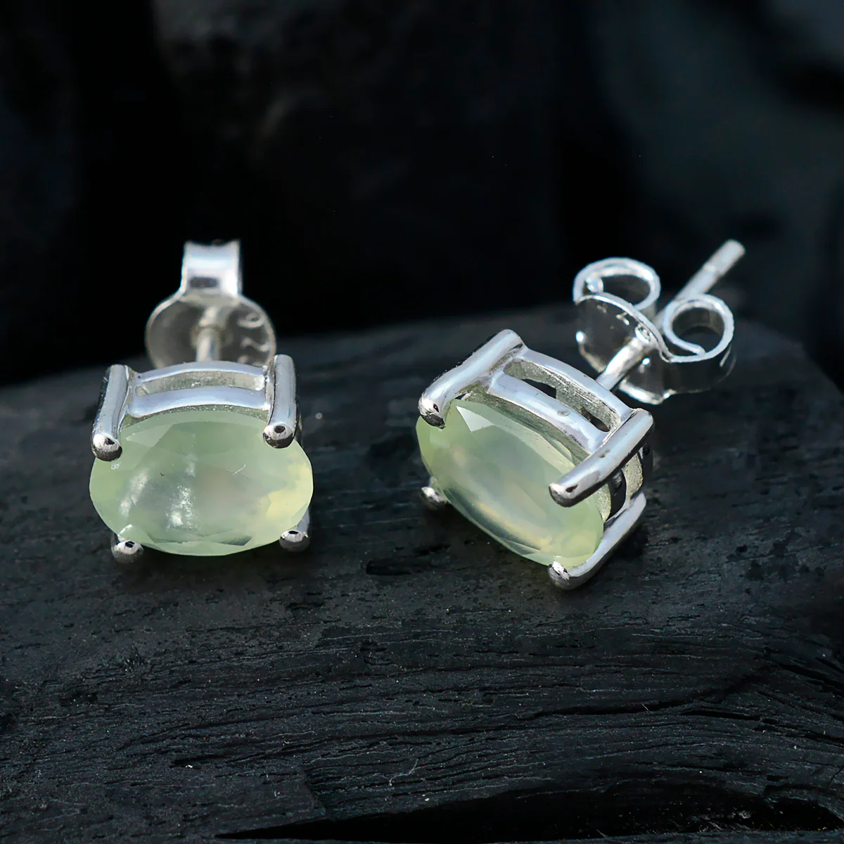 Prehnite Italian Alice Solitaire Stud Green 92.5 Silver Earring - Image 4