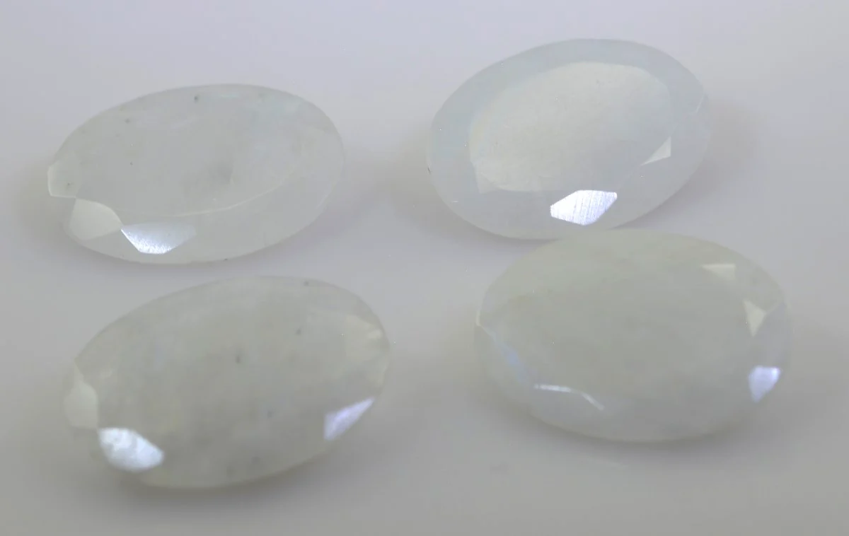 Rainbow Moonstone 1PC Chunky 15x20 MM Oval Faceted White Pure Semi Precious Loose Gemstones - Image 3