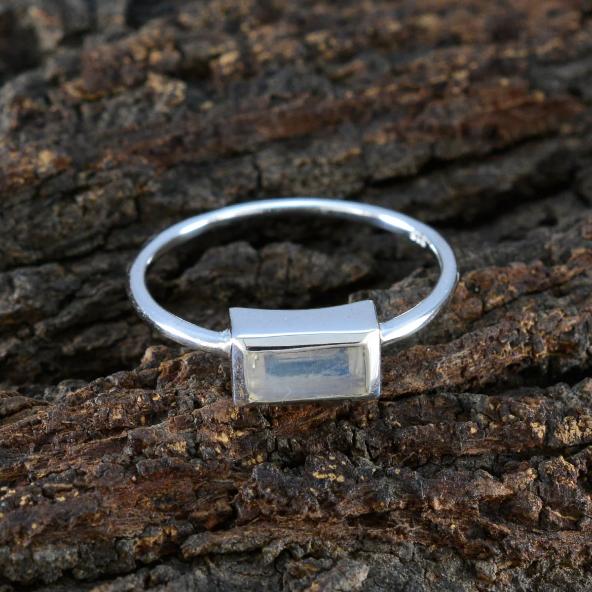 Rainbow Moonstone Solitaire American 925 Sterling Silver White Gemstones Delicate Luxurious Ring Jewellery - Image 3