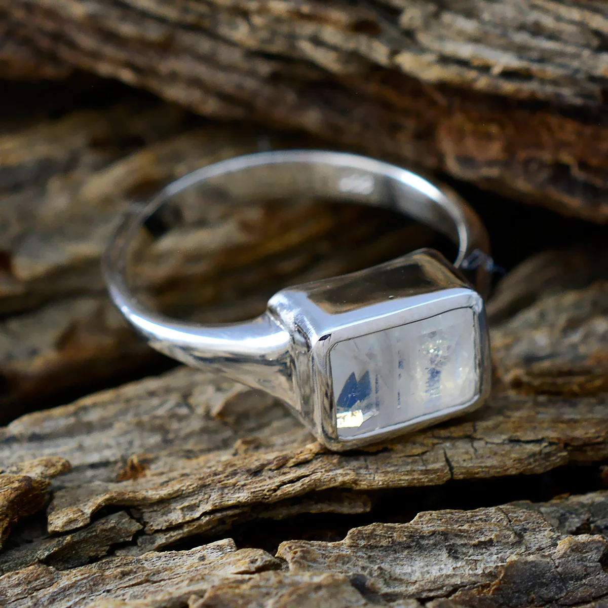 Rainbow Moonstone Solitaire Indian 925 Silver White Gemstone Featherlight Luxurious Ring Jewelry - Image 3