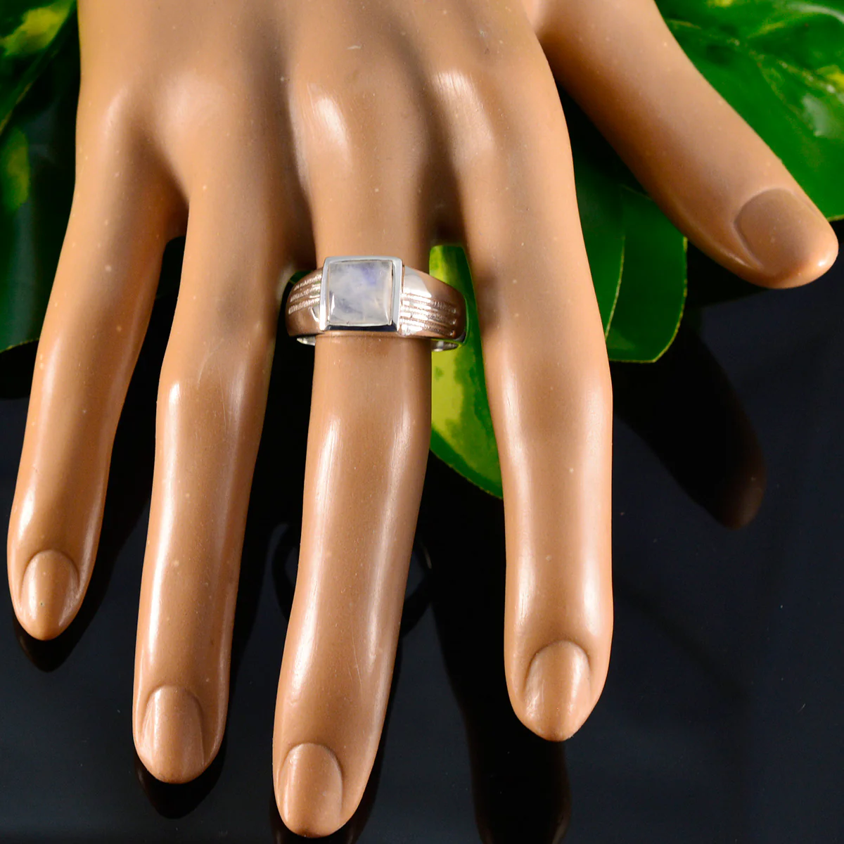 Rainbow Moonstone Solitaire Indian Silver White Gemstones Classic Glamorous Ring Jewelry - Image 5
