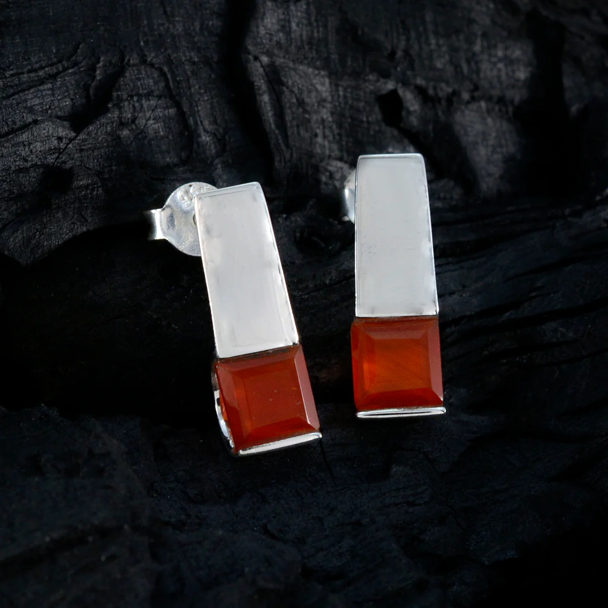 Red Onyx Moroccan Marie Solitaire Stud Red 92.5 Silver Earring - Image 4