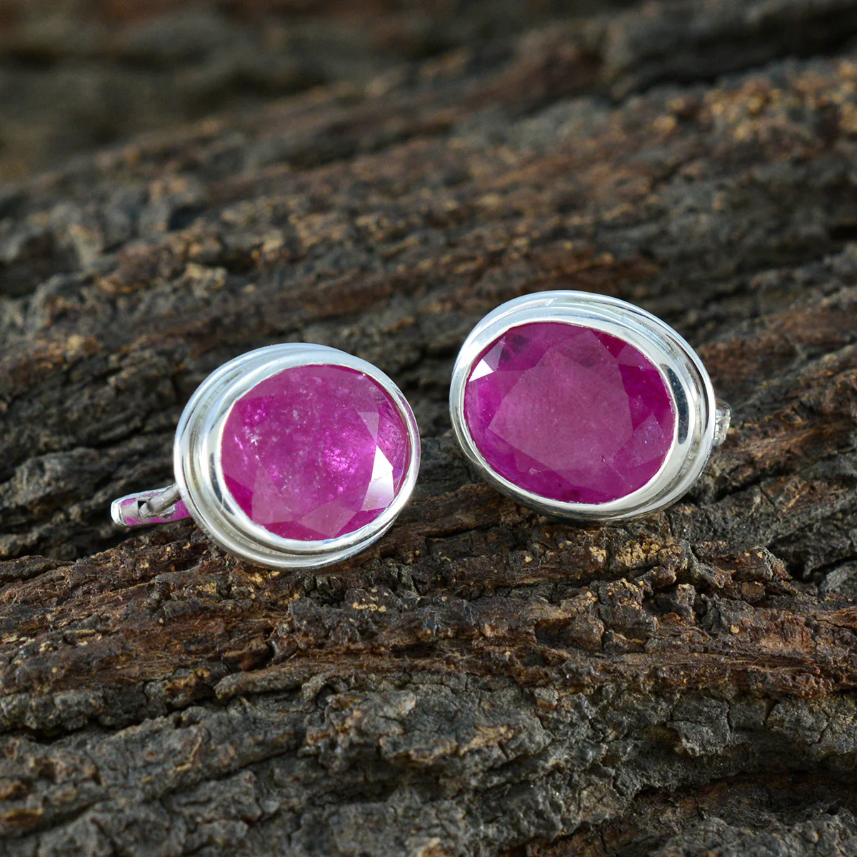 Ruby Russian Wen Solitaire Stud Red 925 Sterling Silver Earring - Image 3